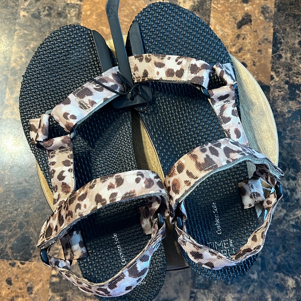 Time and Tru Leopard Nature Sandal